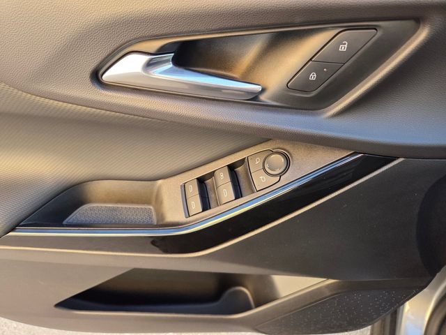 2027 Chevrolet Equinox LT - Photo 17