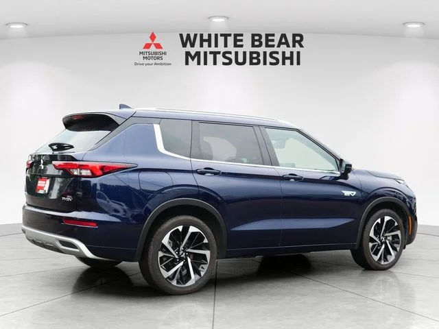 Certified Used 2024 Cosmic Blue Metallic Mitsubishi SEL image 5
