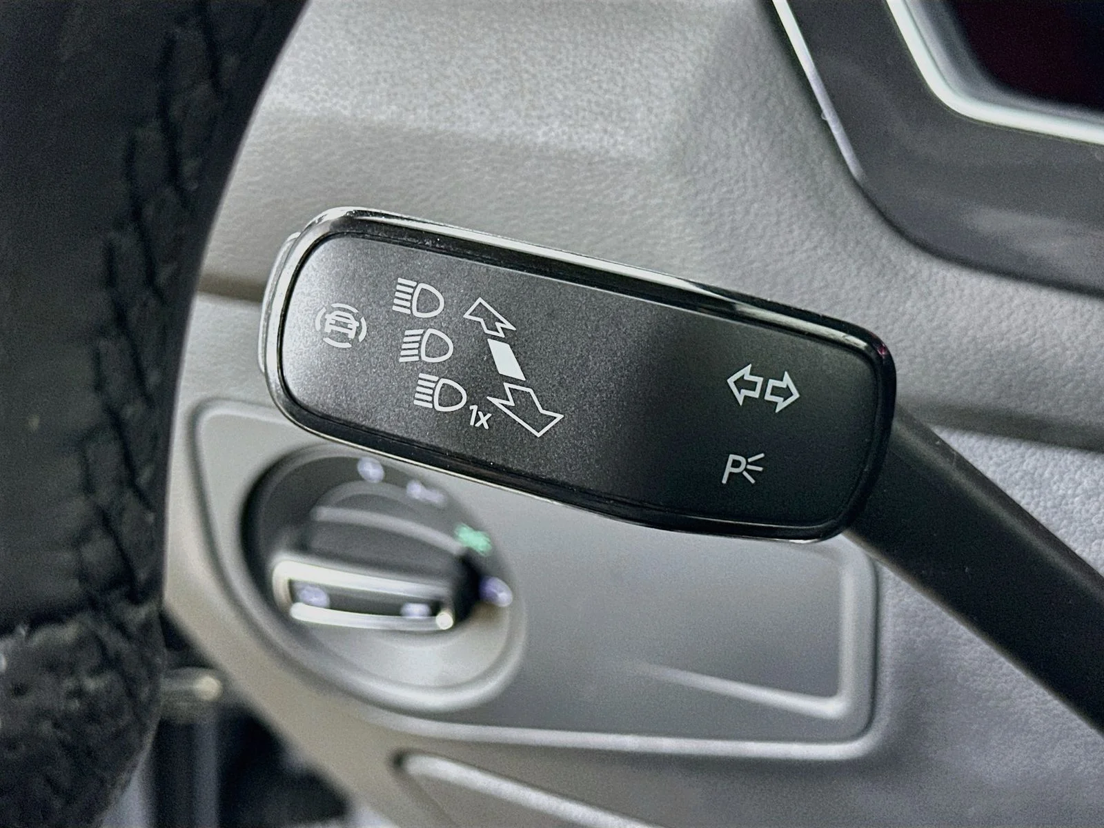Used 2024 Silver Volkswagen  image 21