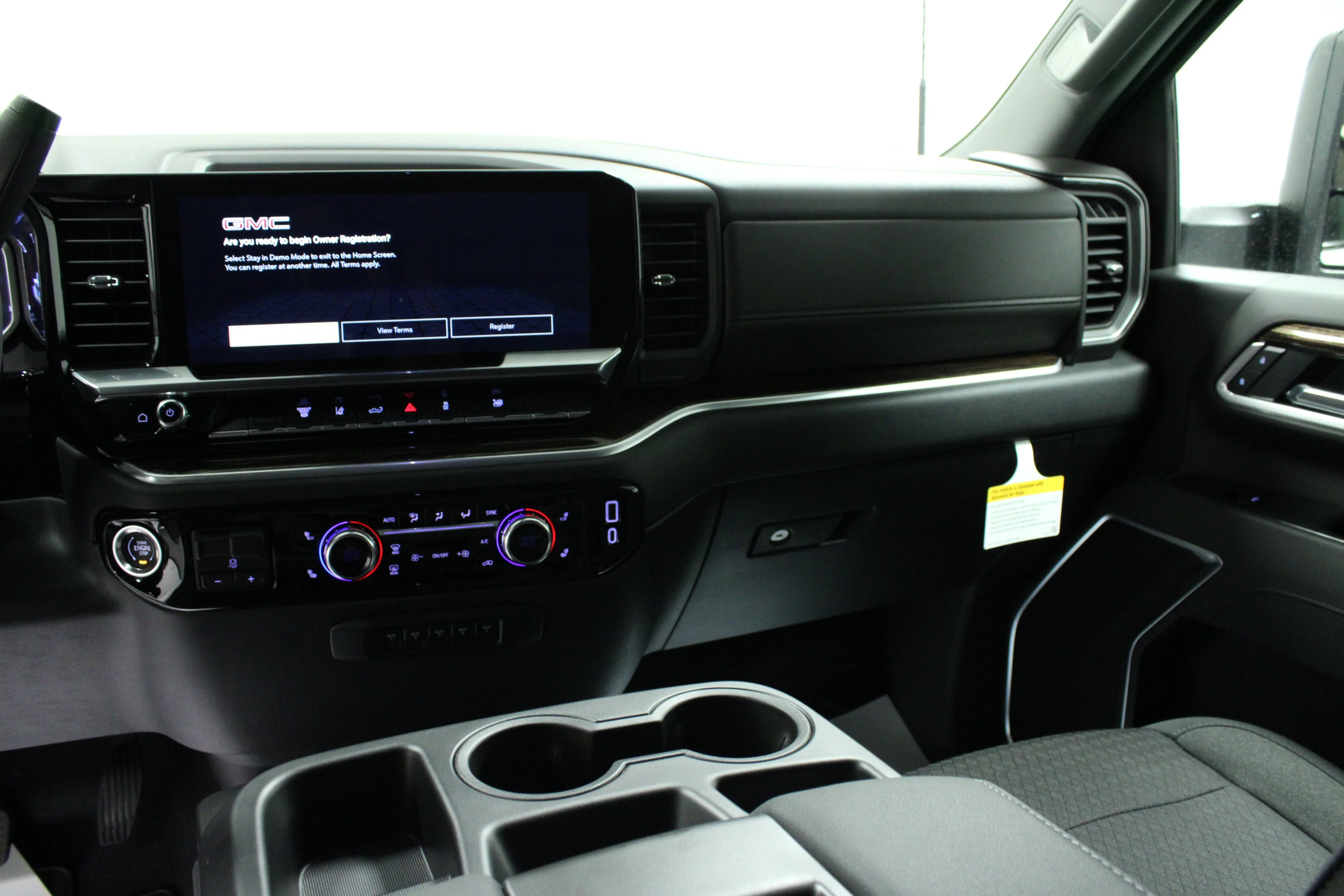 New 2026 Summit White GMC SLE image 18