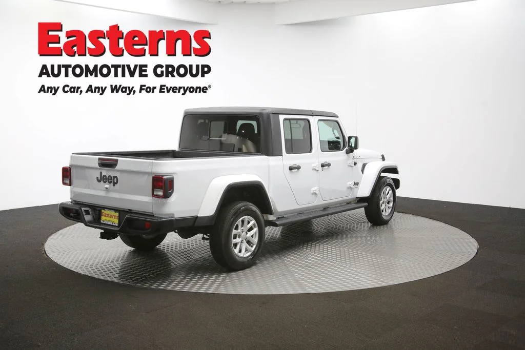 Used 2023 White Jeep Sport image 37