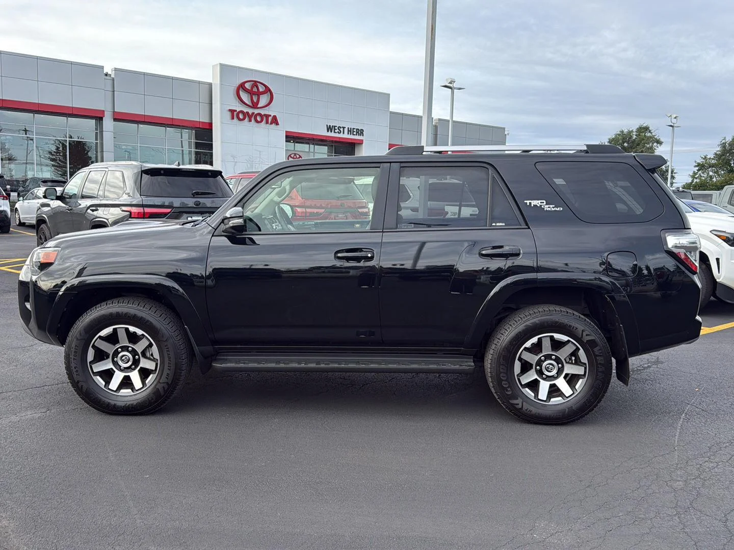 Used 2017 Midnight Black Metallic Toyota TRD Off-Road Premium image 6