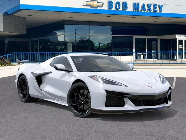 New 2026 Arctic White Chevrolet 2LZ image 7