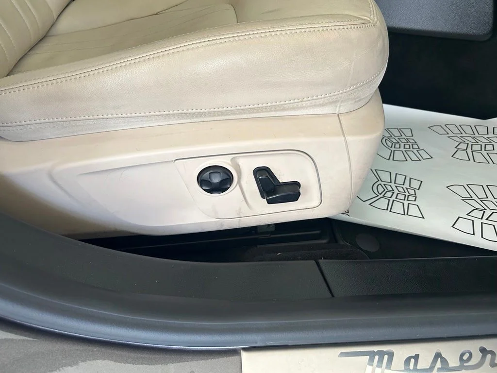Used 2015 Gray Maserati Base image 28