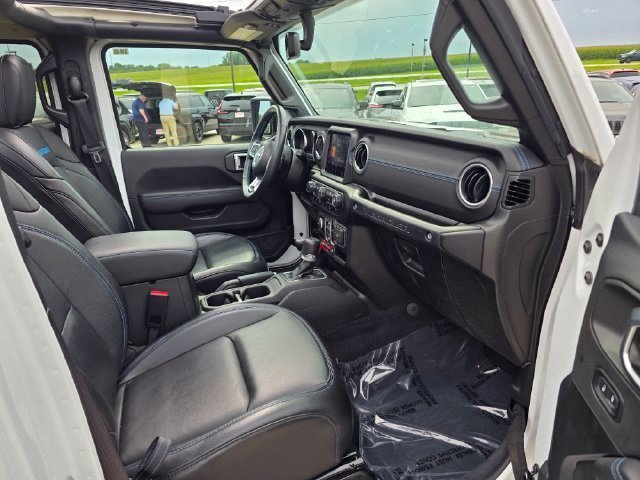 Certified Used 2023 Bright White Clearcoat Jeep Rubicon image 22