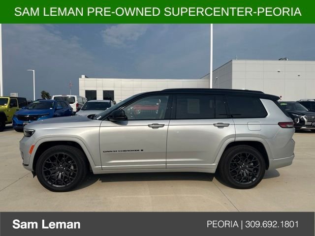 Used 2023 Silver Jeep Summit image 6