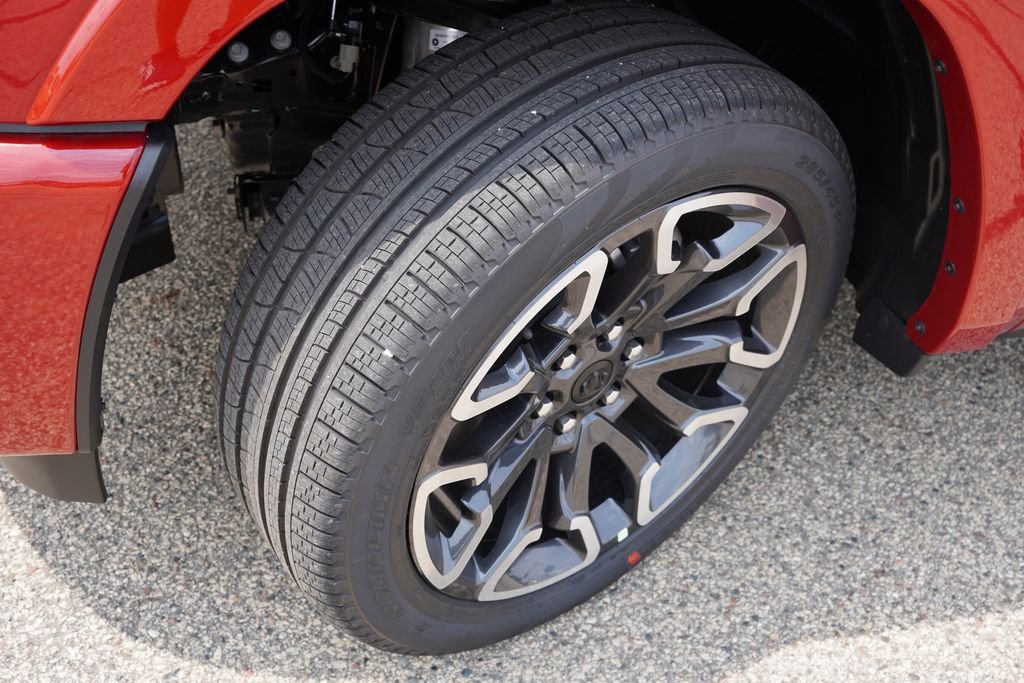 New 2026 Molten Red Pearl-Coat Exterior Paint RAM Limited image 9