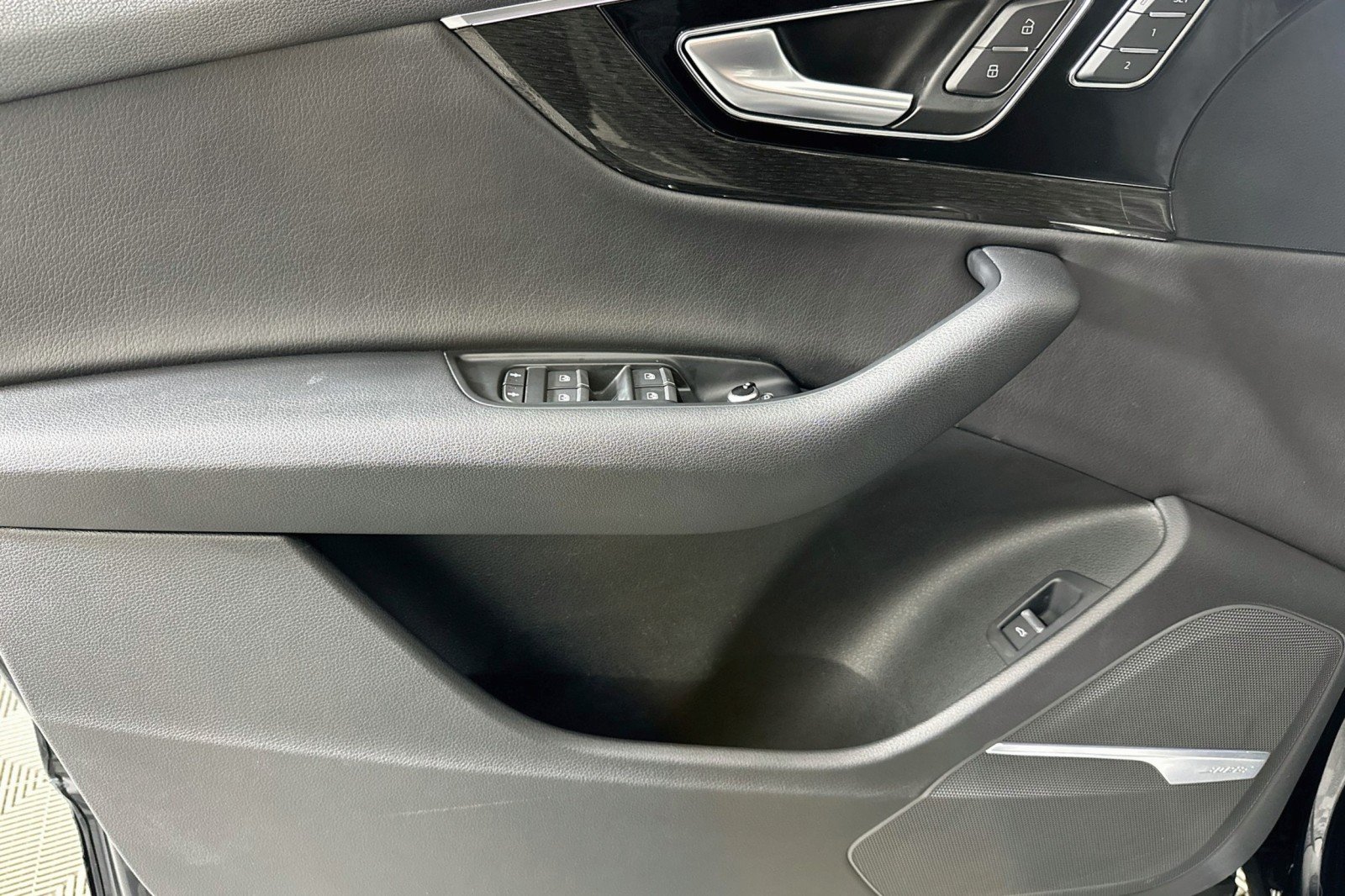 Used 2018 Ink Blue Metallic Audi Prestige image 22