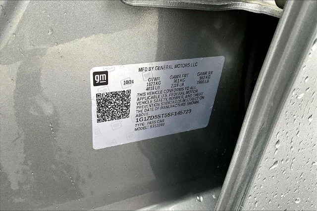 Used 2025 Gray Chevrolet LT image 18
