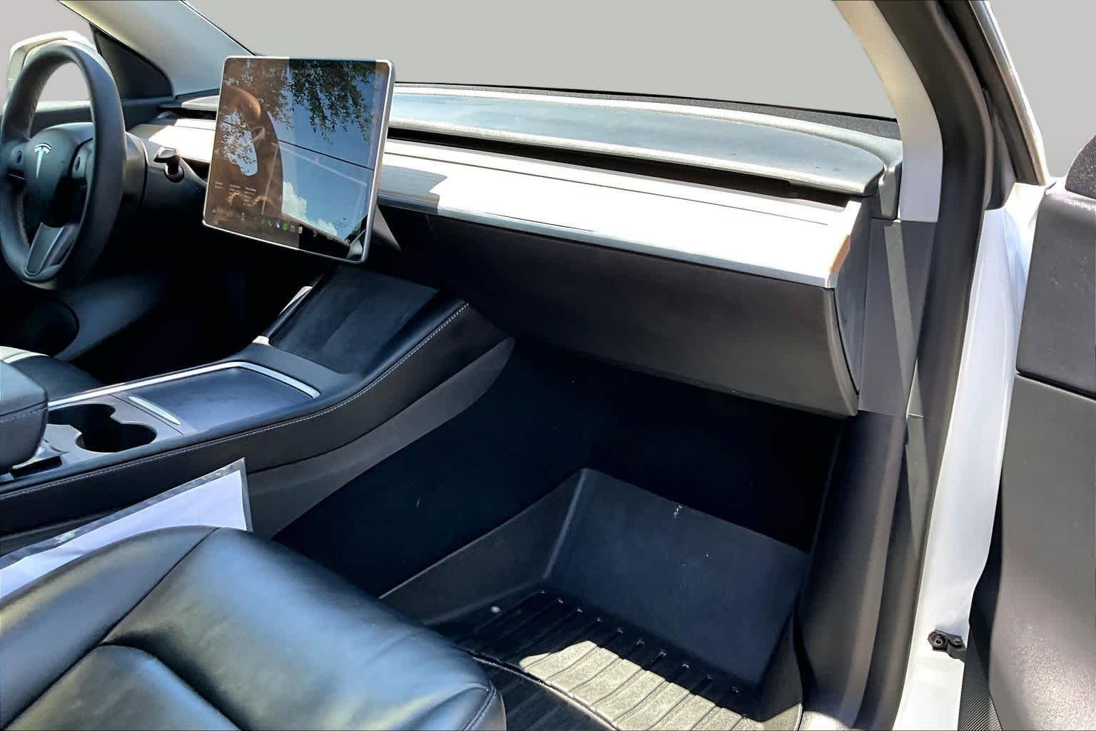 Used 2021 Pearl White Multi-Coat Tesla Long Range image 17