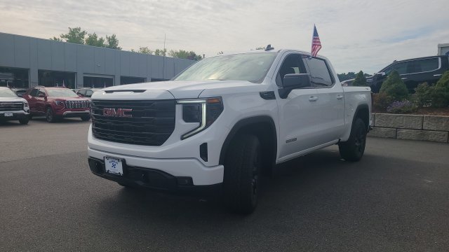 New 2026 Summit White GMC Elevation image 3