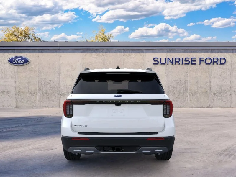 New 2026 Star White Metallic Tri-Coat Ford Active image 5