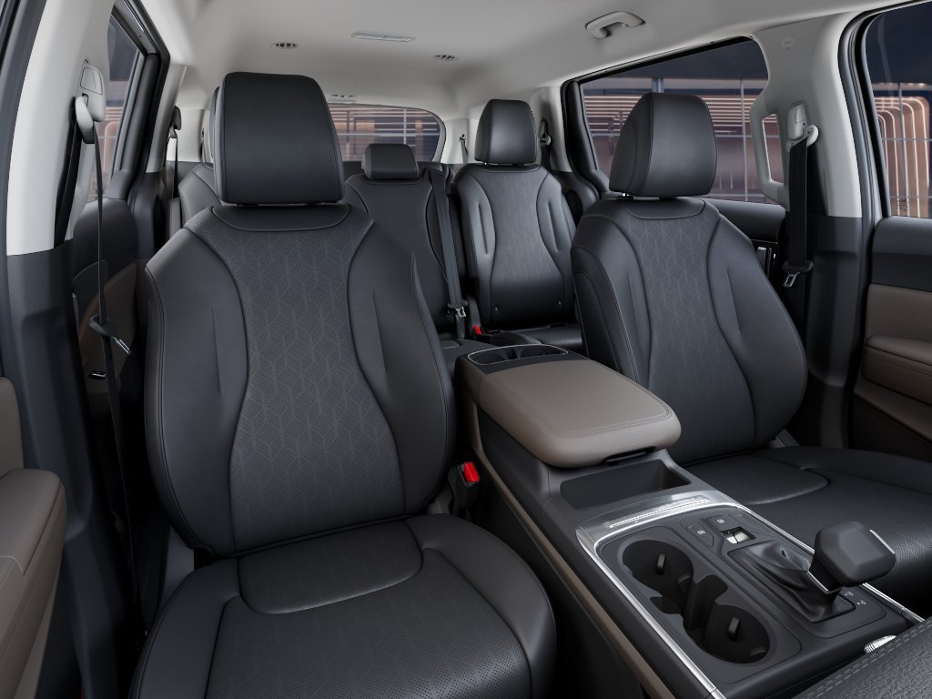 New 2027 Snow White Pearl Kia LXS image 15