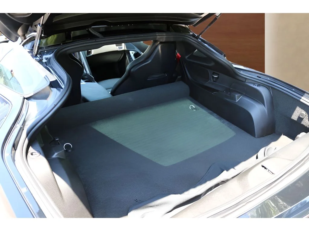 Used 2019 Black Chevrolet Stingray image 9
