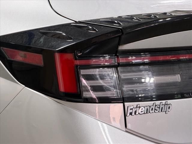Used 2024 Silver Hyundai SEL image 14