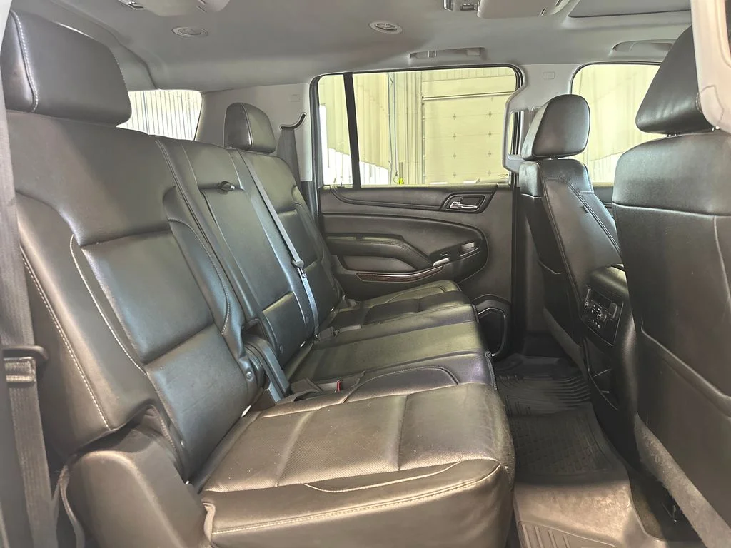 Used 2018 White GMC SLT image 34