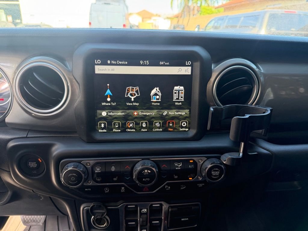 Used 2020 White Jeep Unlimited Sahara image 22