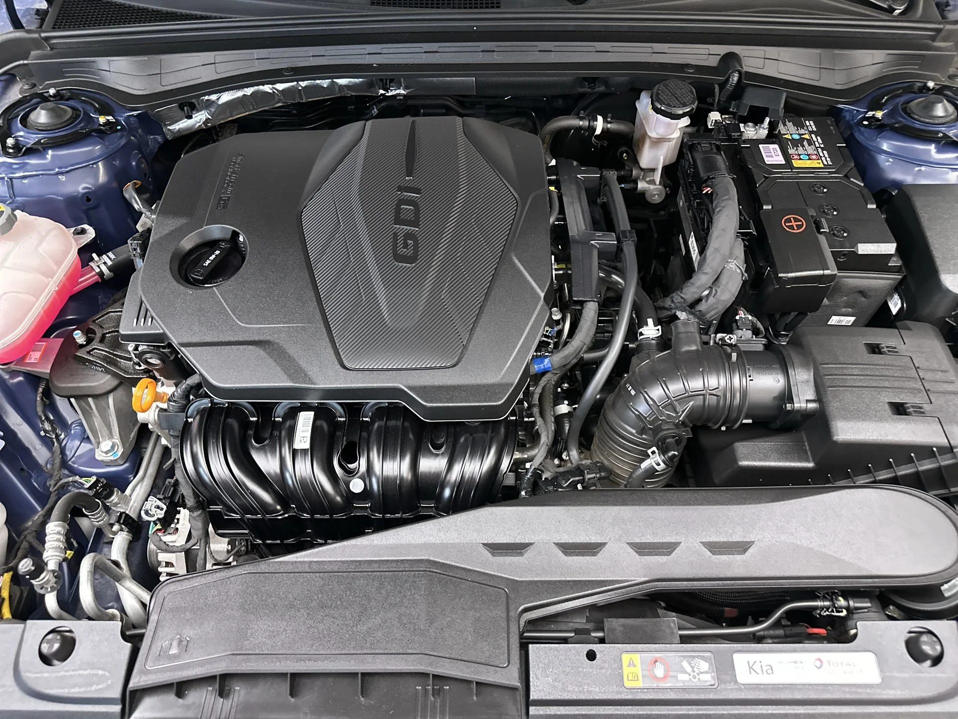 Used 2025 Yacht Blue Kia GT-Line image 28