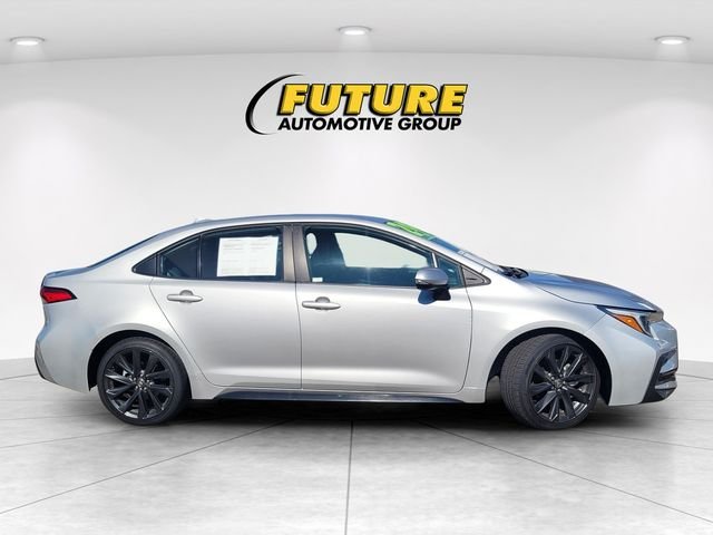 Used 2024 Silver Toyota SE image 3