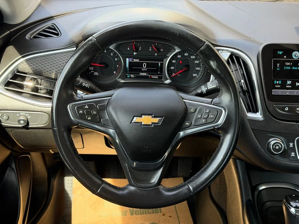 Used 2018 Black Chevrolet LT image 17