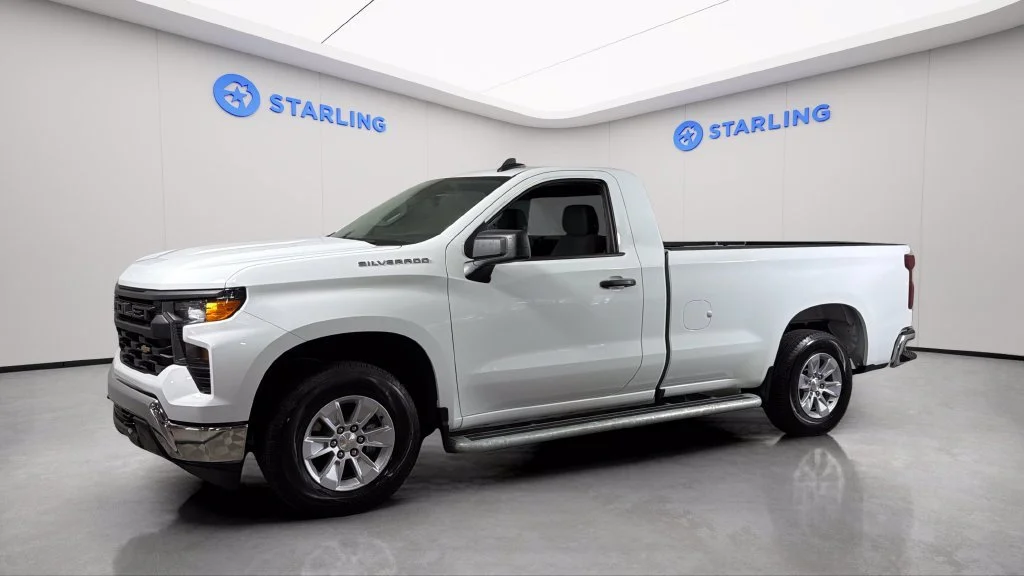 Used 2025 Summit White Chevrolet WT image 3