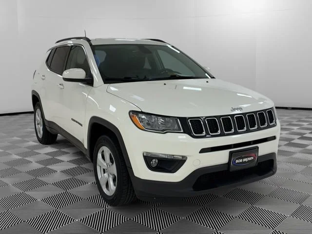 Certified Used 2019 White Jeep Latitude 4x4 image 7