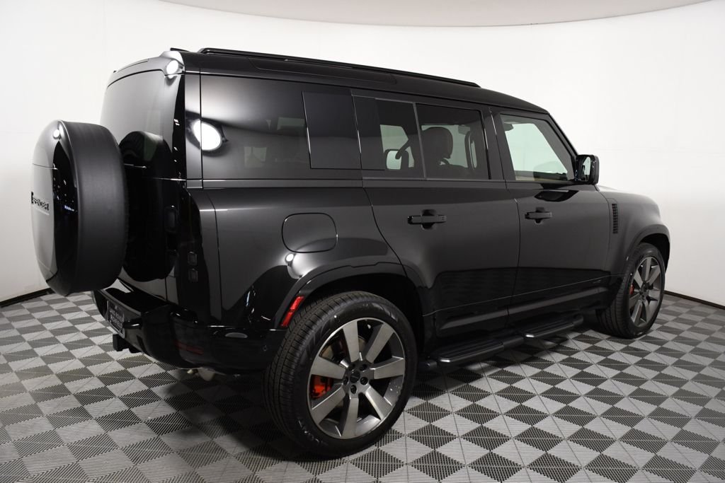 New 2026 Santorini Blk Land Rover X image 7