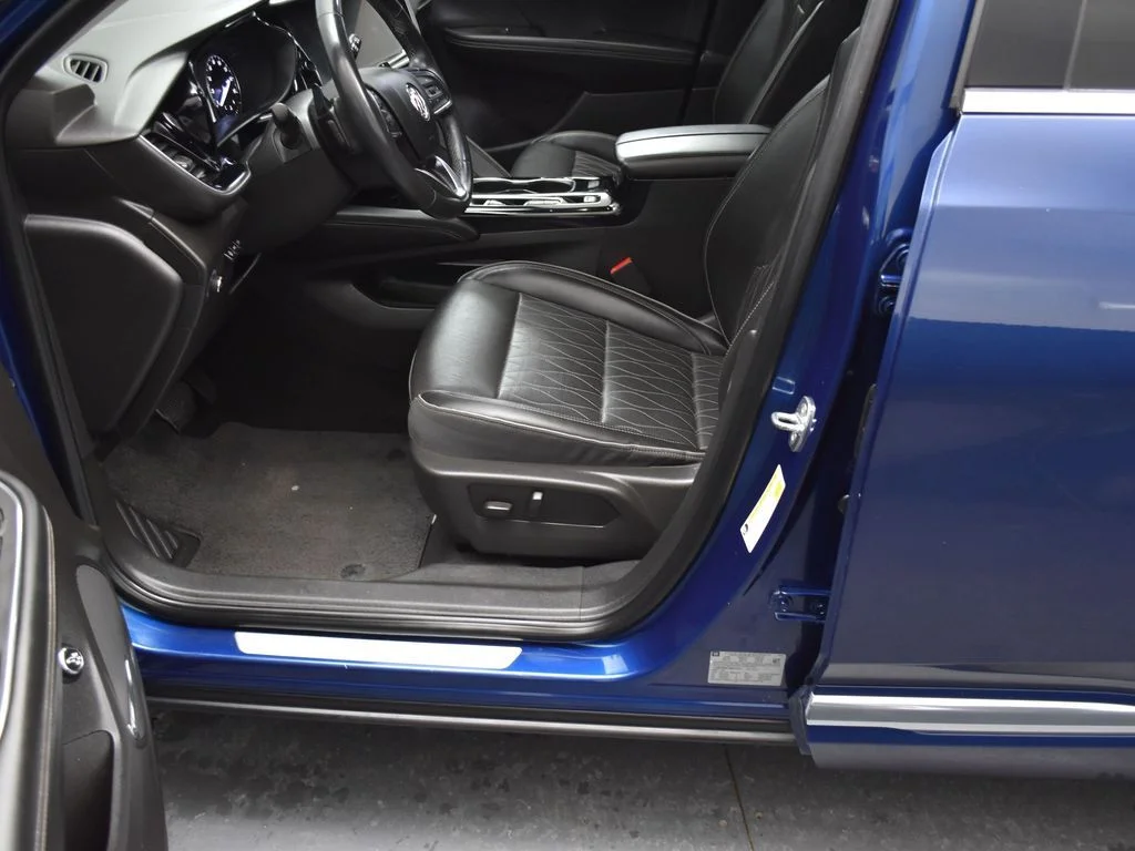 Used 2022 Blue Buick Avenir image 8