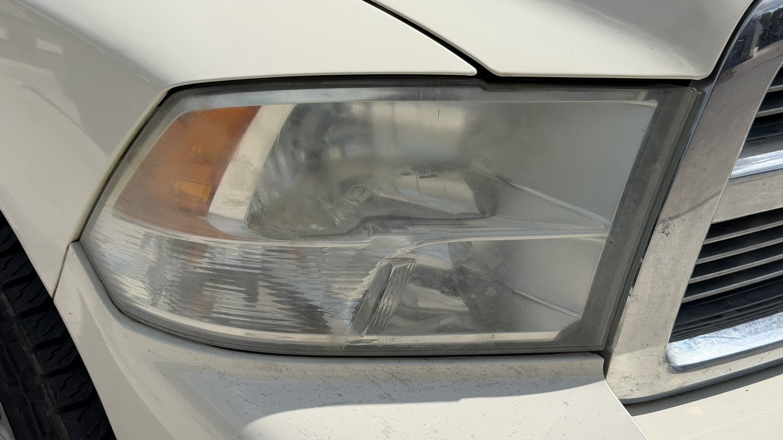 Used 2010 Cool Vanilla Dodge SLT image 14