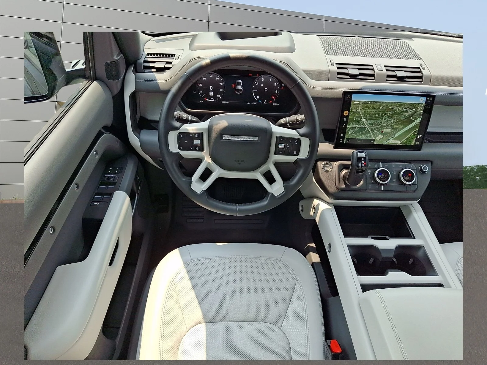 Certified Used 2025 Santorini Black Metallic - 1AG Land Rover 110 P400 X-Dynamic SE image 6