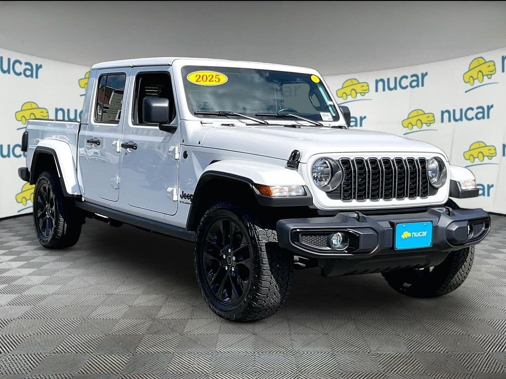Used 2025 White Jeep Nighthawk image 1