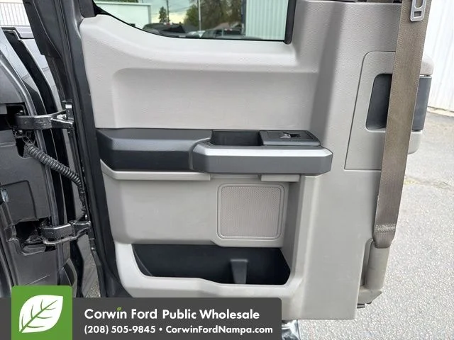 Used 2016 Gray Ford XLT image 29