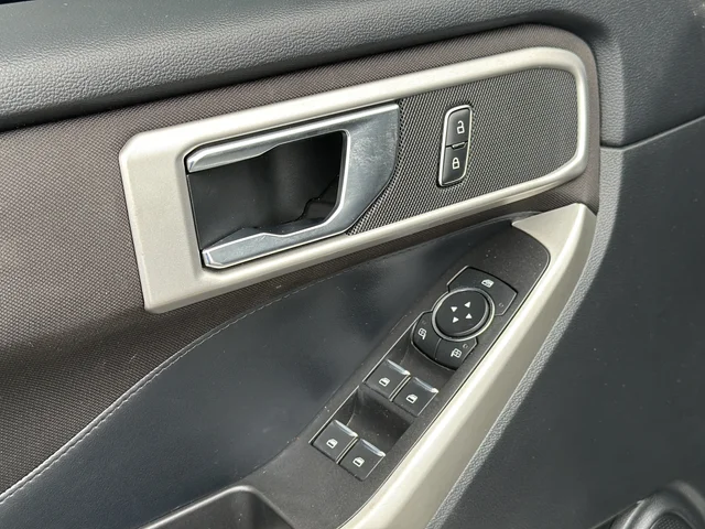 Used 2020 White Ford XLT image 18