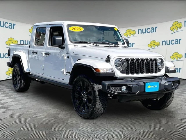 2025 Jeep Gladiator Nighthawk