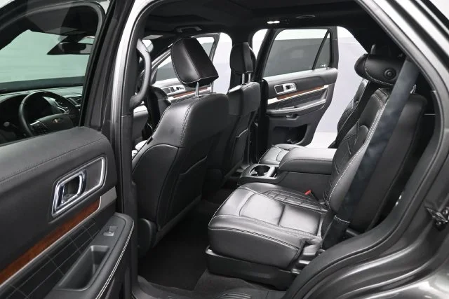 Used 2018 Gray Ford Platinum image 19