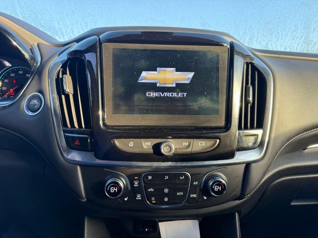 Used 2023 Silver Sage Chevrolet LT image 5