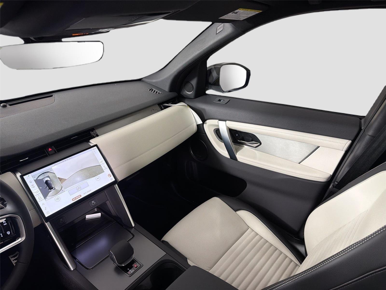 New 2026 Fuji White LAND ROVER  image 23