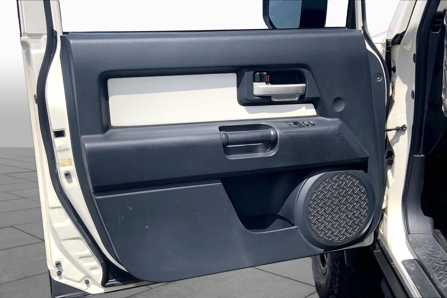 Used 2014 Iceberg Toyota  image 21
