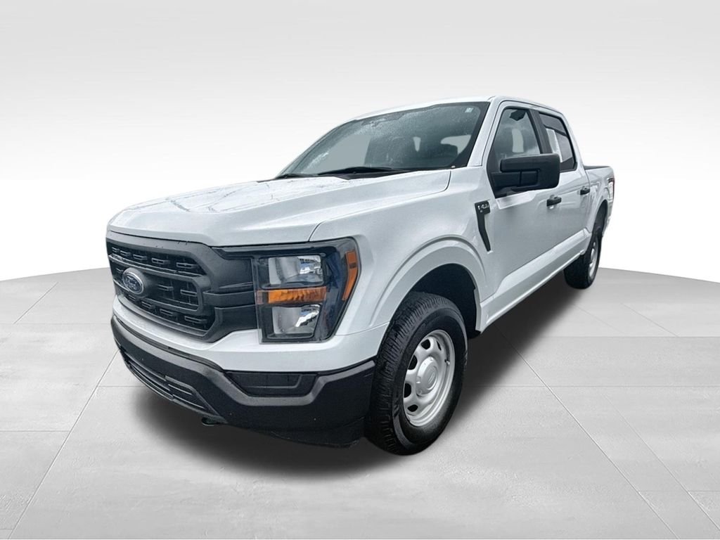 Used 2023 White Ford XL image 3
