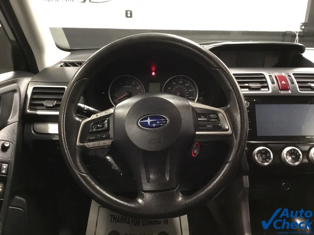 Used 2016 Silver Subaru 2.5i Premium image 42