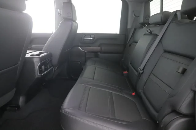 Used 2023 White GMC Denali image 29
