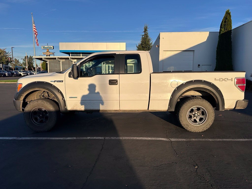 Used 2013 Oxford White Ford XL image 4