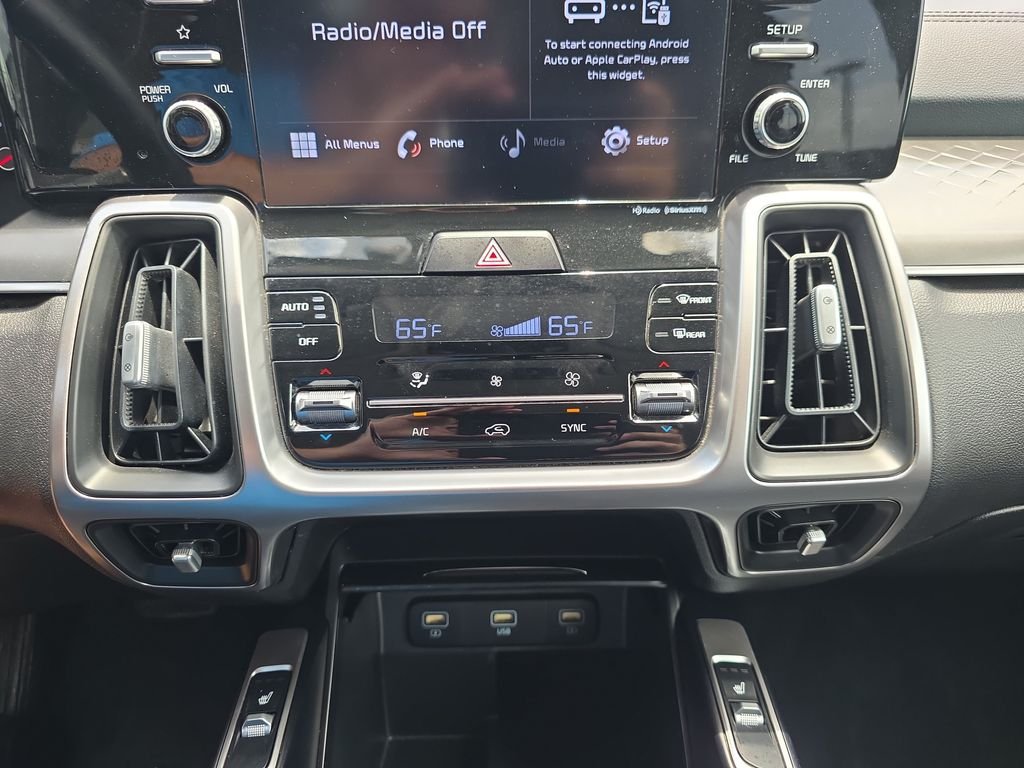 2021 Kia Sorento S - Photo 25
