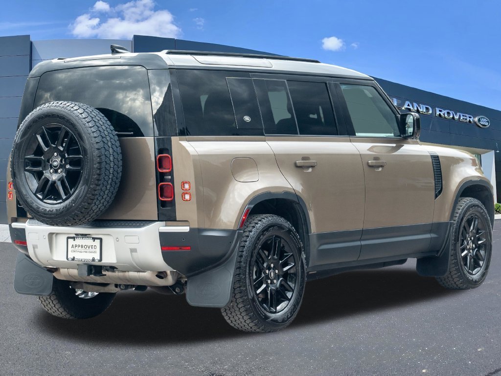 Used 2024 Beige Land Rover S image 4