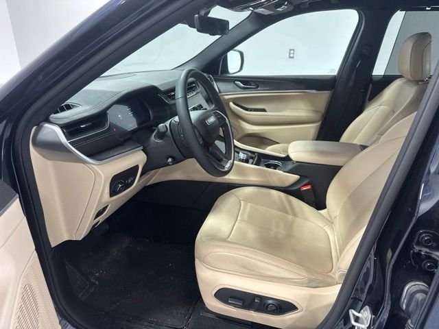 Used 2023 Black Jeep Limited image 12