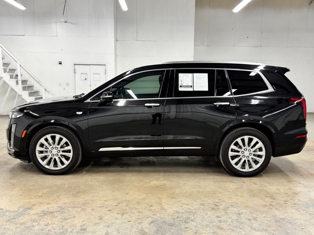 Used 2022 Black Cadillac Premium Luxury image 4