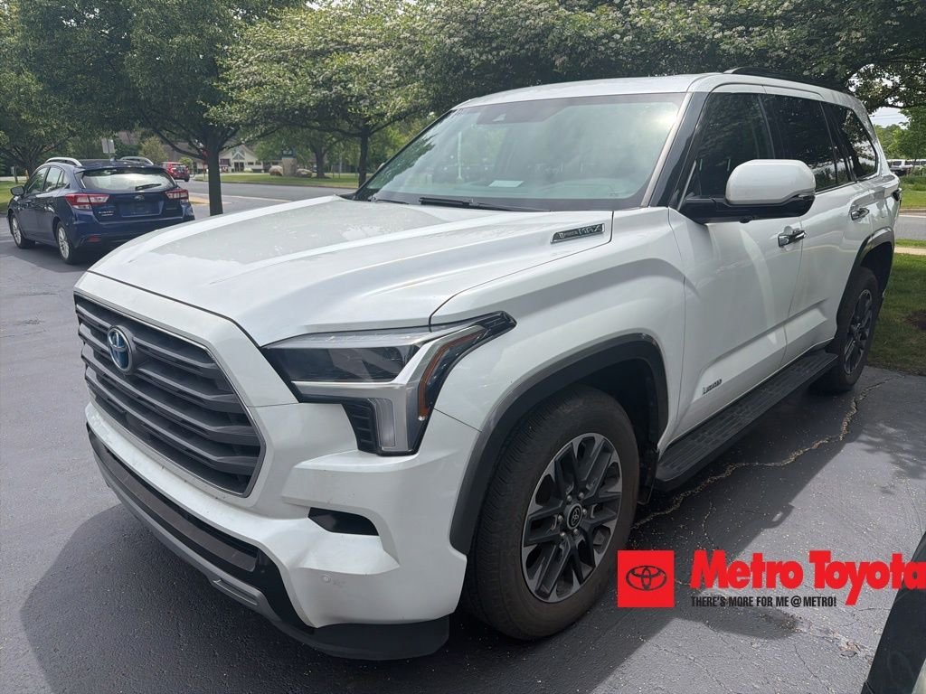 2023 Toyota Sequoia Limited 4WD i-FORCE MAX Hybrid's photo