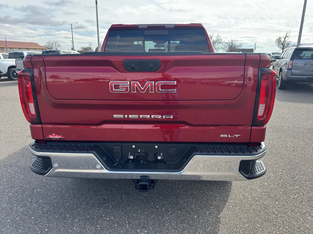 2026 GMC Sierra 1500 SLT - Photo 7