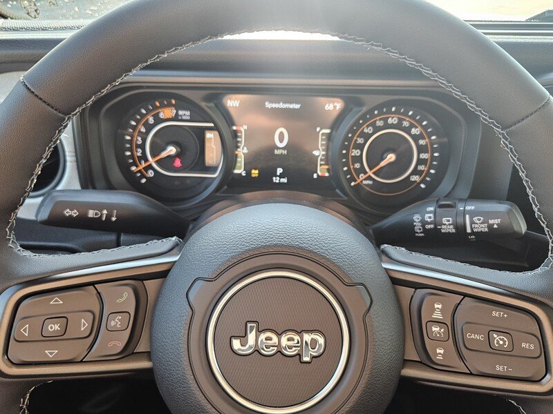 New 2026 Granite Crystal Metallic Clear-Coat Exterior Paint Jeep SPORT S 4 DOOR 4X4 image 21