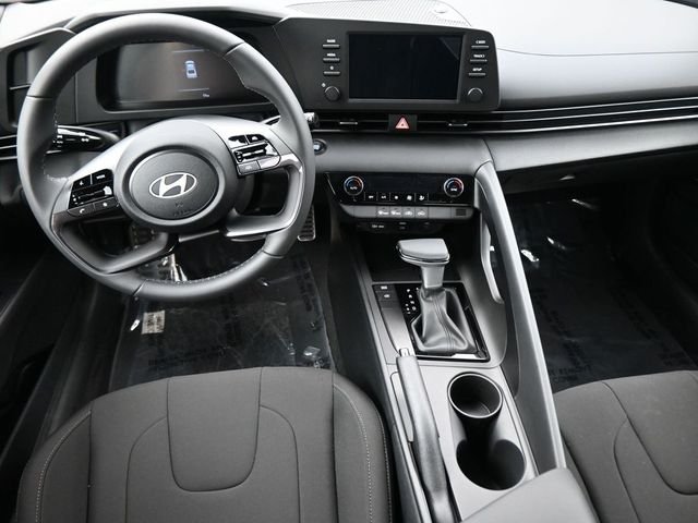 Certified Used 2025 Red Hyundai SEL Sport image 13
